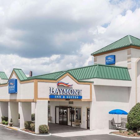 Baymont By Wyndham Greensboro/Coliseum Exterior foto