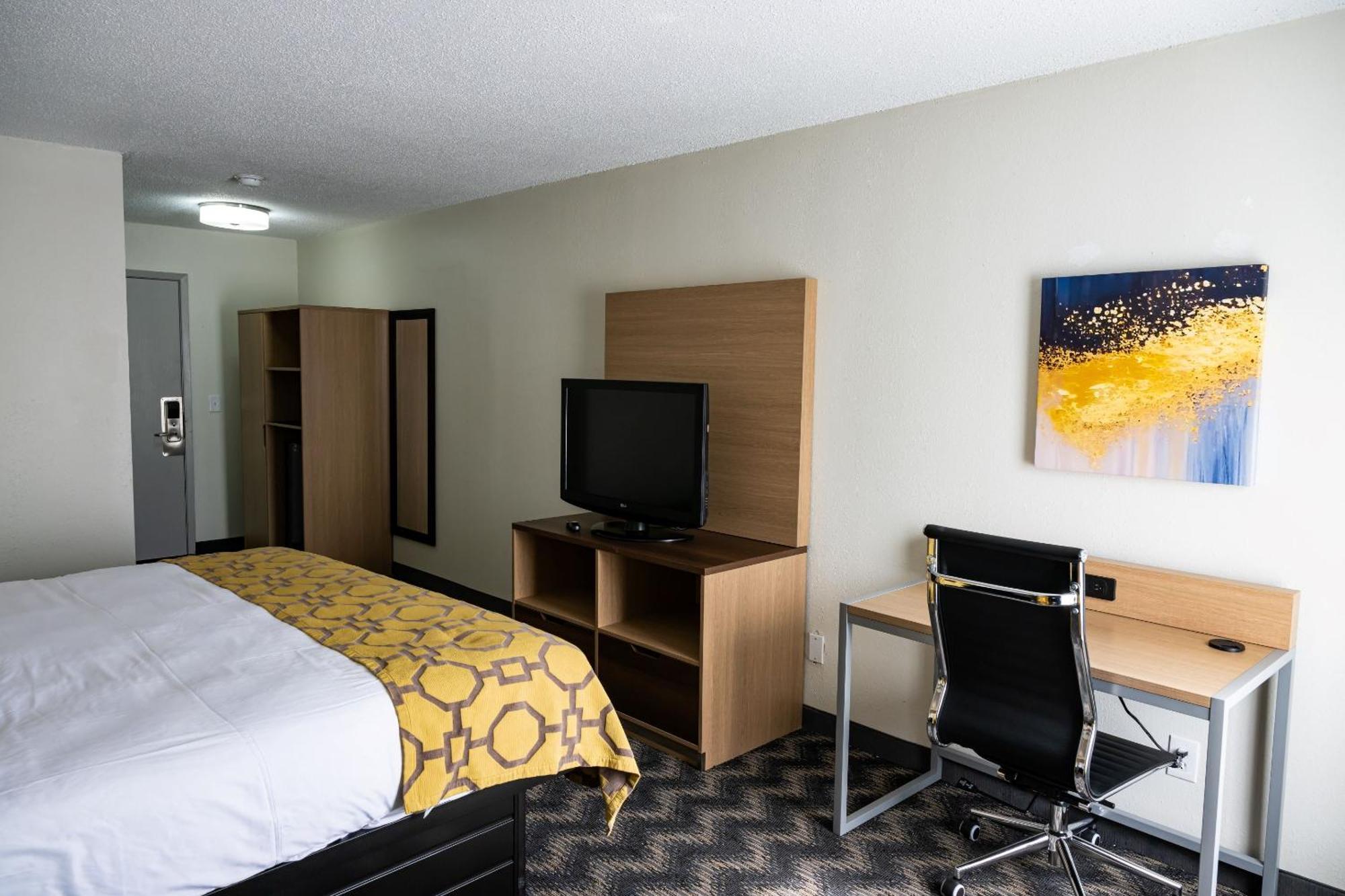 Baymont By Wyndham Greensboro/Coliseum Exterior foto